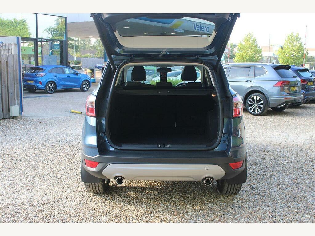 Ford Kuga 1.5 Tdci Titanium X Suv 2Wd  #6