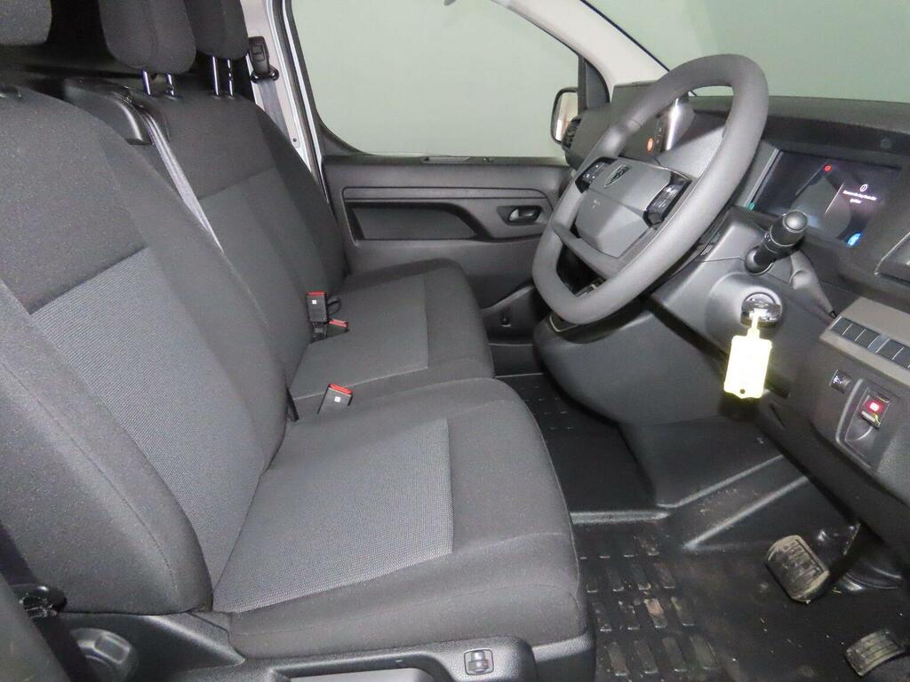 Peugeot E-Expert 75Kwh Professional Standard Panel Van 6Dr #6