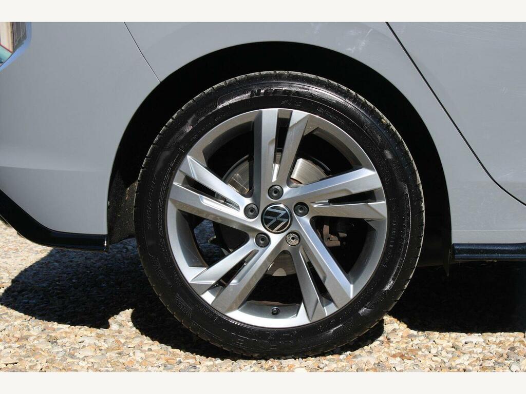 Volkswagen Golf 1.5 Etsi Mhev R-line Hatchback Hybrid D  #6
