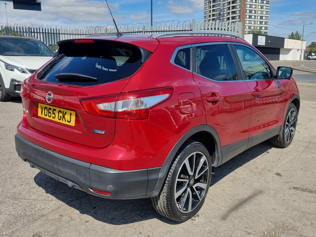 Nissan Qashqai 1.5 Dci Tekna Suv 2Wd Euro 6 S Red #5
