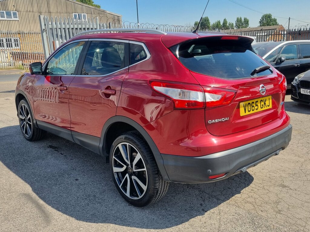 Nissan Qashqai 1.5 Dci Tekna Suv 2Wd Euro 6 S Red #3