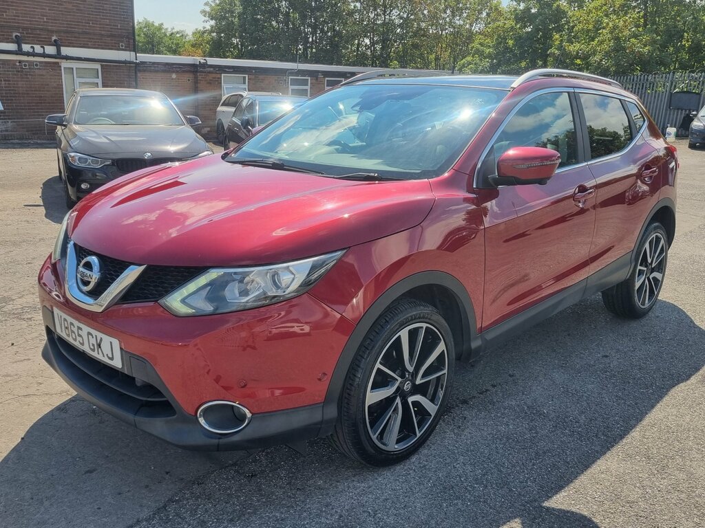Nissan Qashqai 1.5 Dci Tekna Suv 2Wd Euro 6 S Red #2