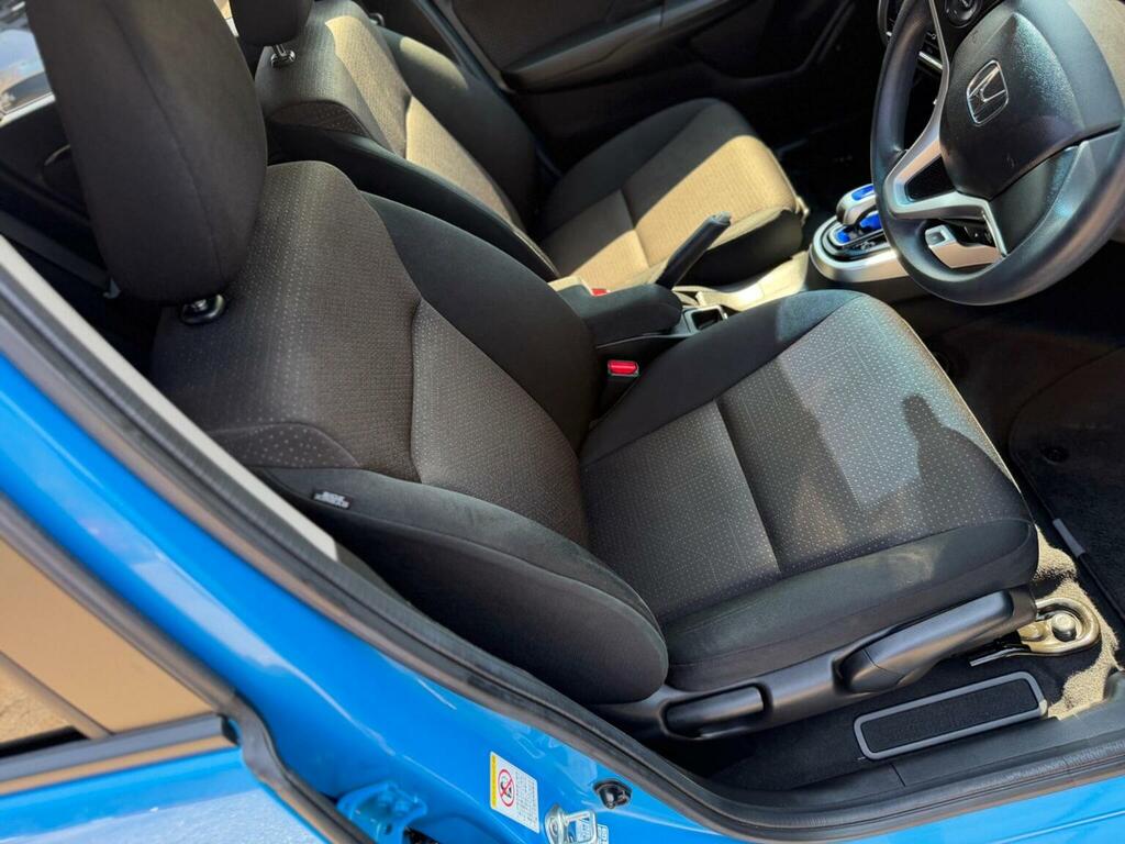 Honda Jazz Hx 1.3 Ima Hybrid Cvt Silver #17