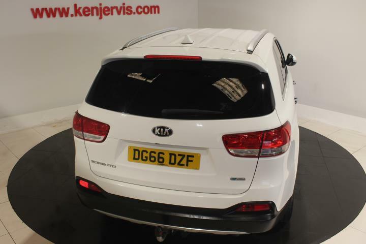 Kia Sorento 2.2 Crdi Kx-2 Suv Awd Euro 6 S White #6
