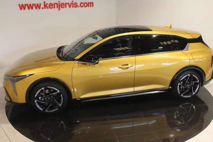 Kia K4 1.6 T-gdi Gt-line S Hatchback Dct Euro LE75NDN Gold #3