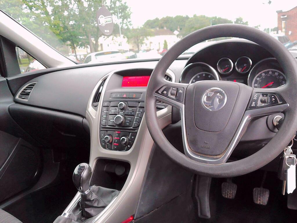 Vauxhall Astra 1.7 Cdti Ecoflex Exclusiv Sports Tourer Euro 5 Grey #11