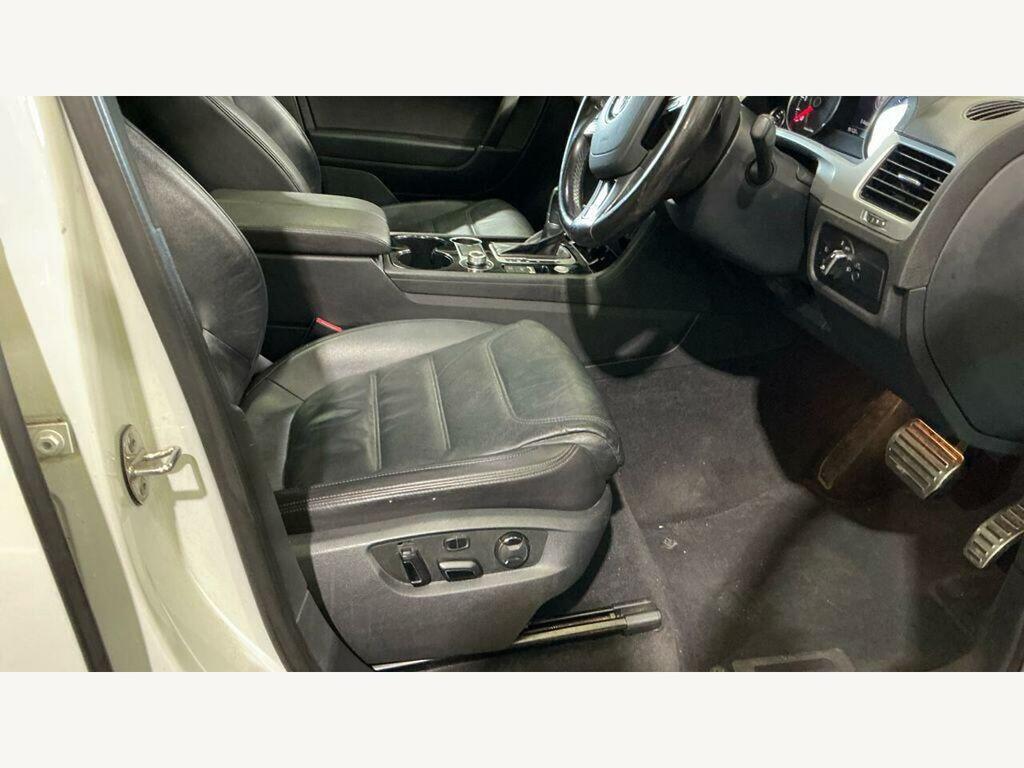 Volkswagen Touareg 3.0 Tdi R-line Plus Scr 262Ps 4Motion Black #9