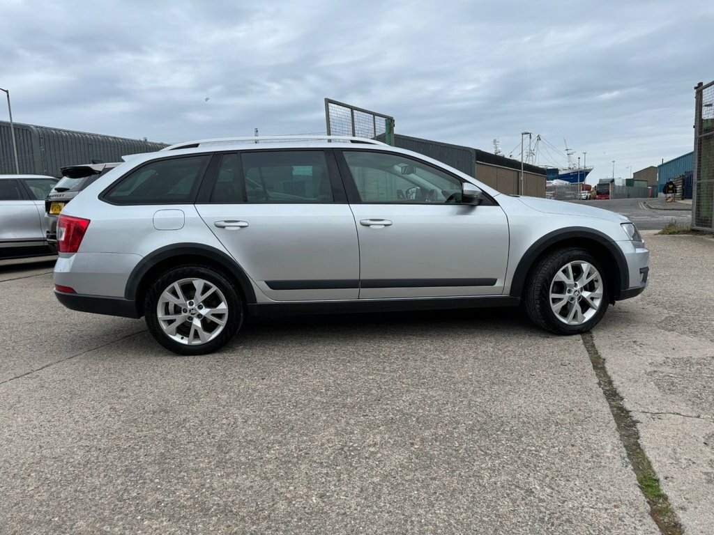 Skoda Octavia 2L Scout Silver #6
