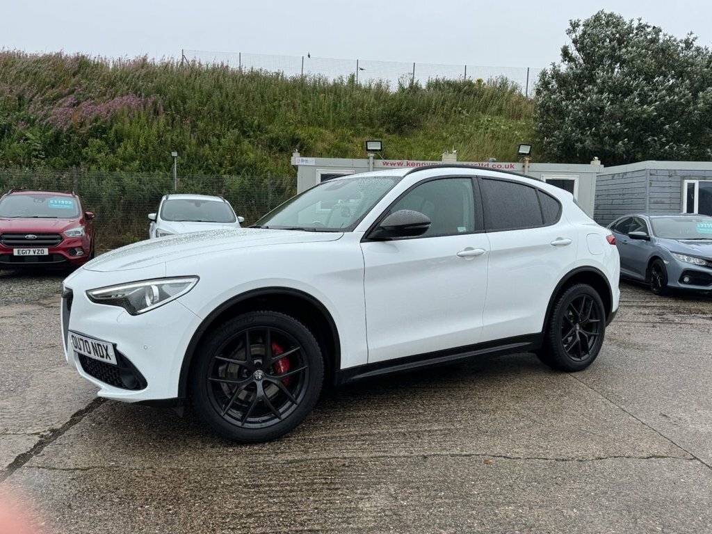Alfa Romeo Stelvio 2.2L Nero Edizione White #3