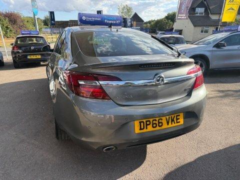 Vauxhall Insignia 1.6 Cdti Sri Nav Hatchback Euro Red #9