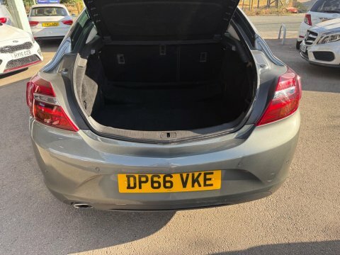 Vauxhall Insignia 1.6 Cdti Sri Nav Hatchback Euro Red #30