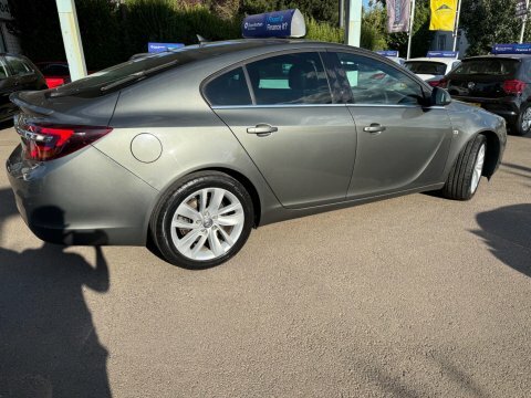 Vauxhall Insignia 1.6 Cdti Sri Nav Hatchback Euro Red #38