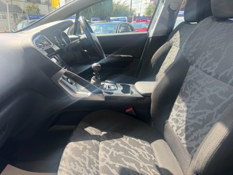 Peugeot 3008 Exclusive Hdi #17