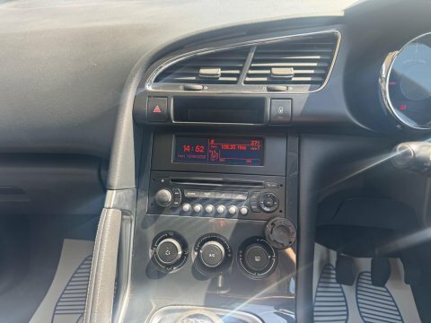 Peugeot 3008 Exclusive Hdi #11