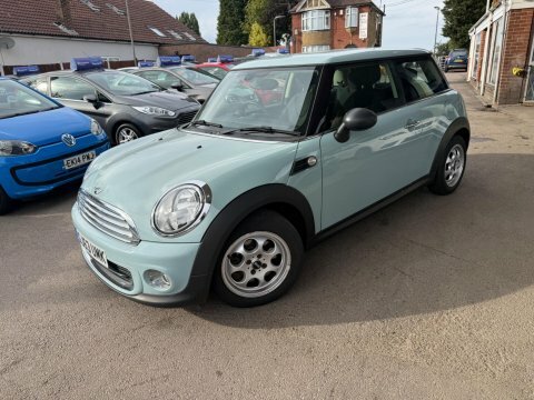 Mini Hatch 1.6 One Euro GJ63UMK