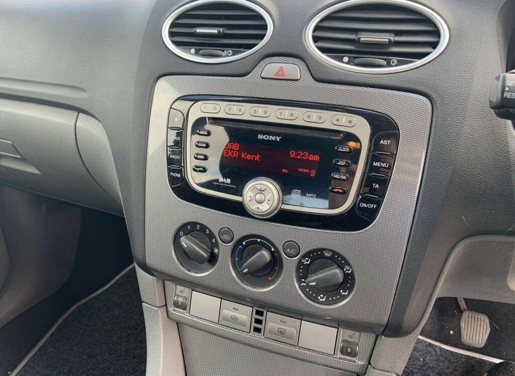 Ford Focus 1.8 Zetec S Spec-red-sh-rare Car-lovely Family Car Red #12