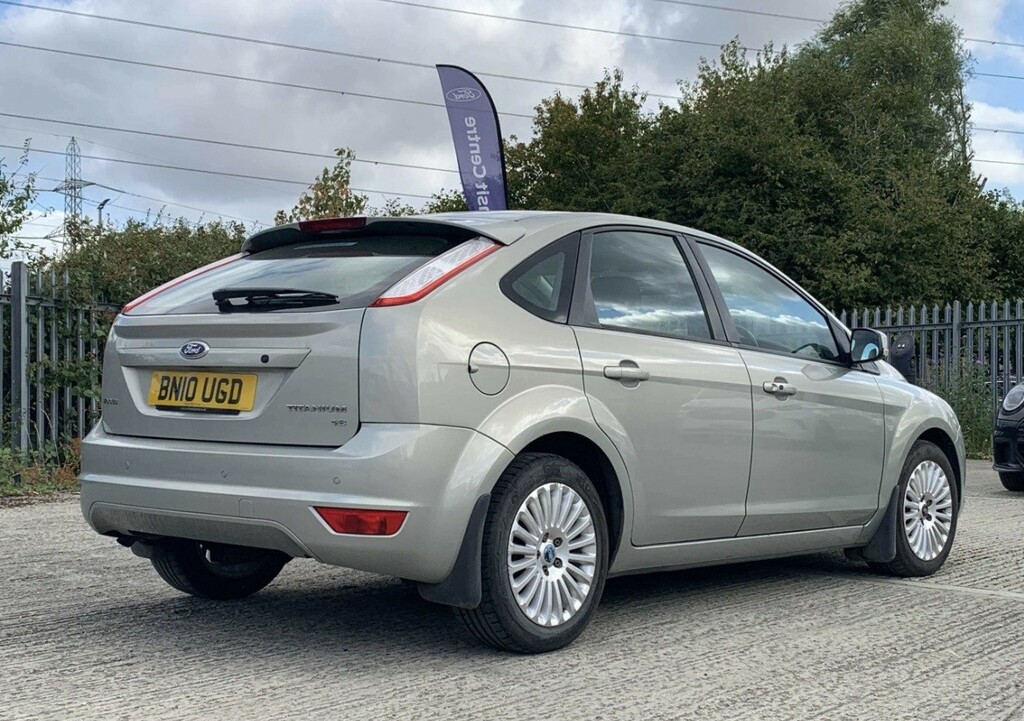 Ford Focus 1.8 Zetec S Spec-red-sh-rare Car-lovely Family Car Red #3