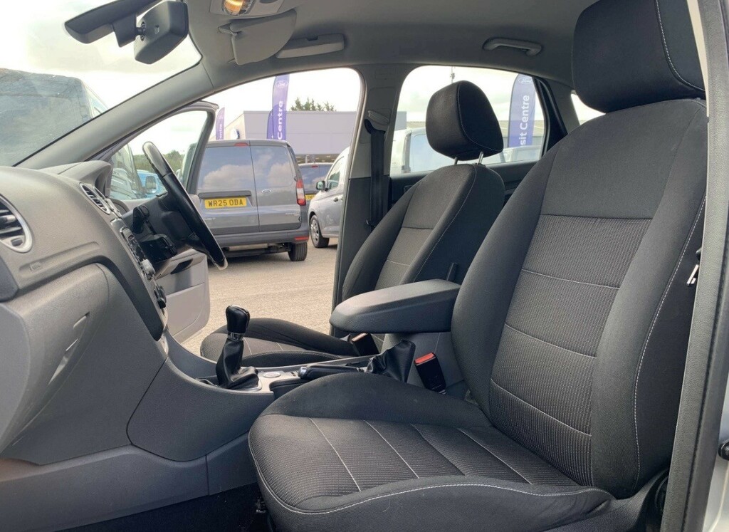 Ford Focus 1.8 Zetec S Spec-red-sh-rare Car-lovely Family Car Red #8