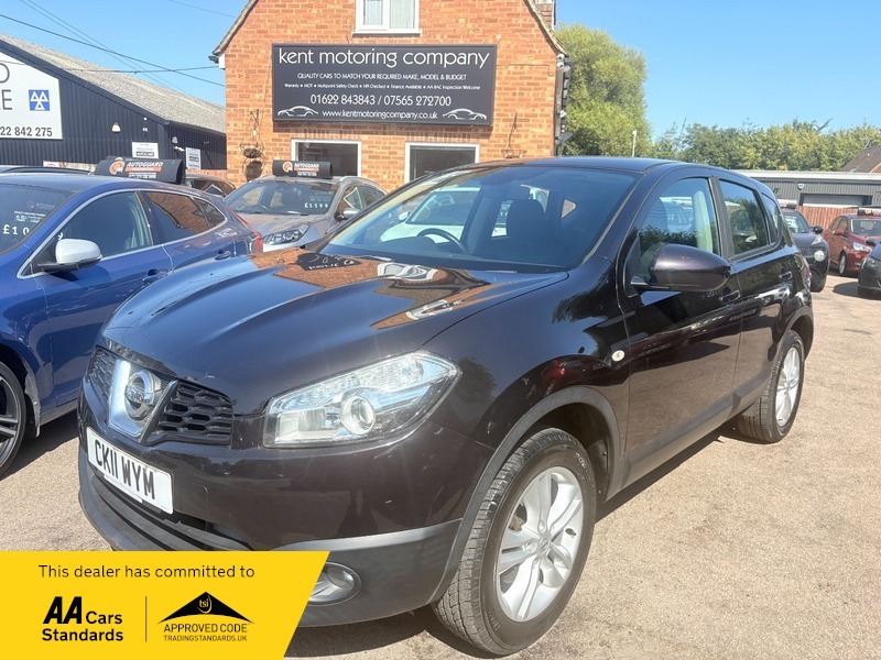 Nissan Qashqai 1.6 Acenta Flame Red 117 Bhp Red #1