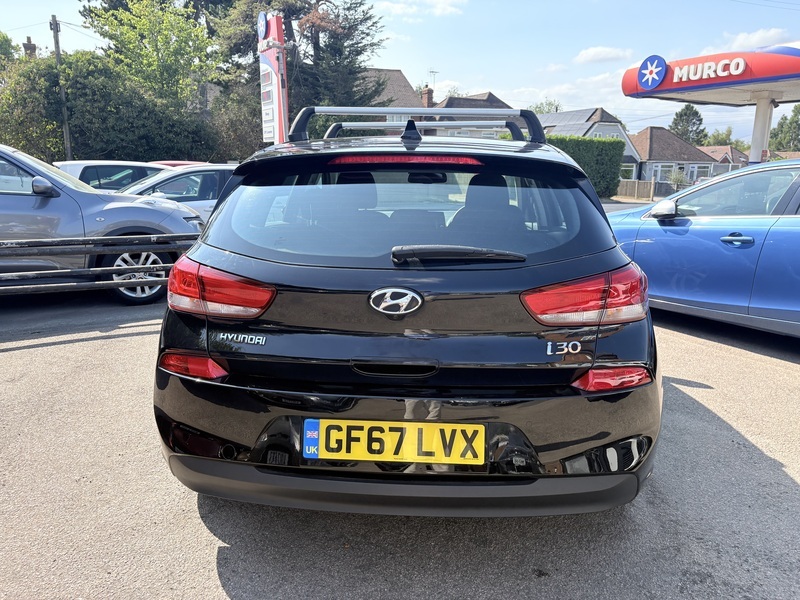 Hyundai I30 T-gdi Se Nav Black #4