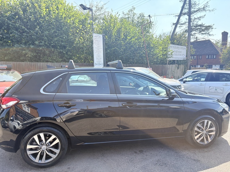 Hyundai I30 1.4 T-gdi Blue Drive Se Nav Euro 6 Ss Blue #7