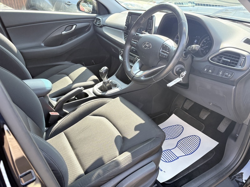 Hyundai I30 1.4 T-gdi Blue Drive Se Nav Euro 6 Ss Blue #9