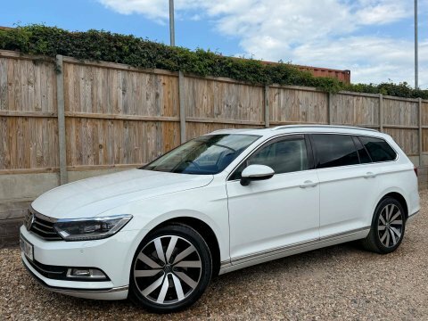 Volkswagen Passat 2.0 Passat Gt White #3
