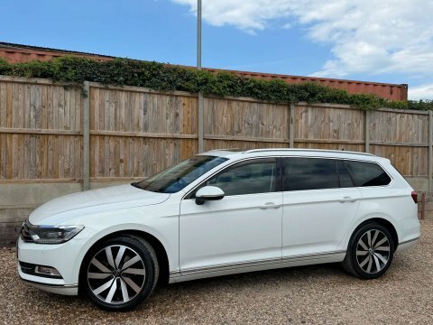 Volkswagen Passat 2.0 Passat Gt White #4