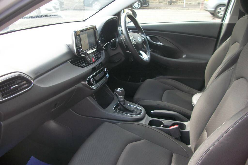 Hyundai I30 1.4 T-gdi Fastback N Line 139 Bhp Dab Digital R White #11