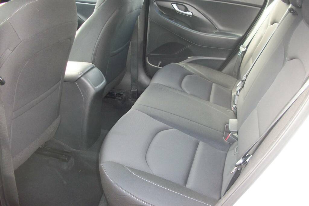 Hyundai I30 1.4 T-gdi Fastback N Line 139 Bhp Dab Digital R White #9