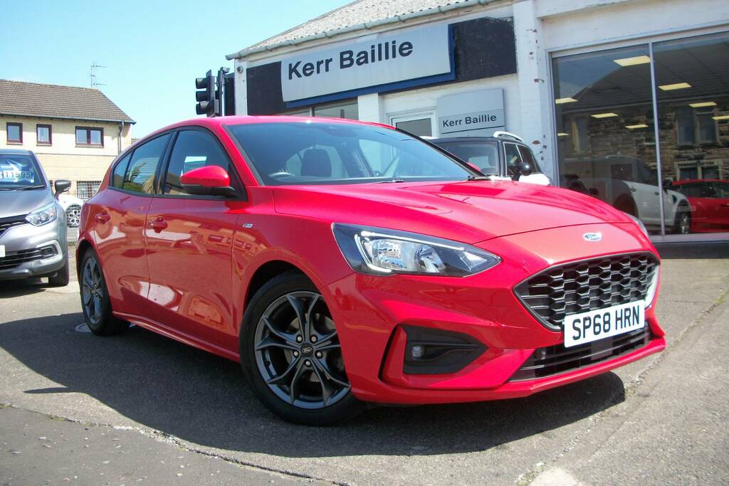 Ford Focus 1.0 Ecoboost 125 St-line Red