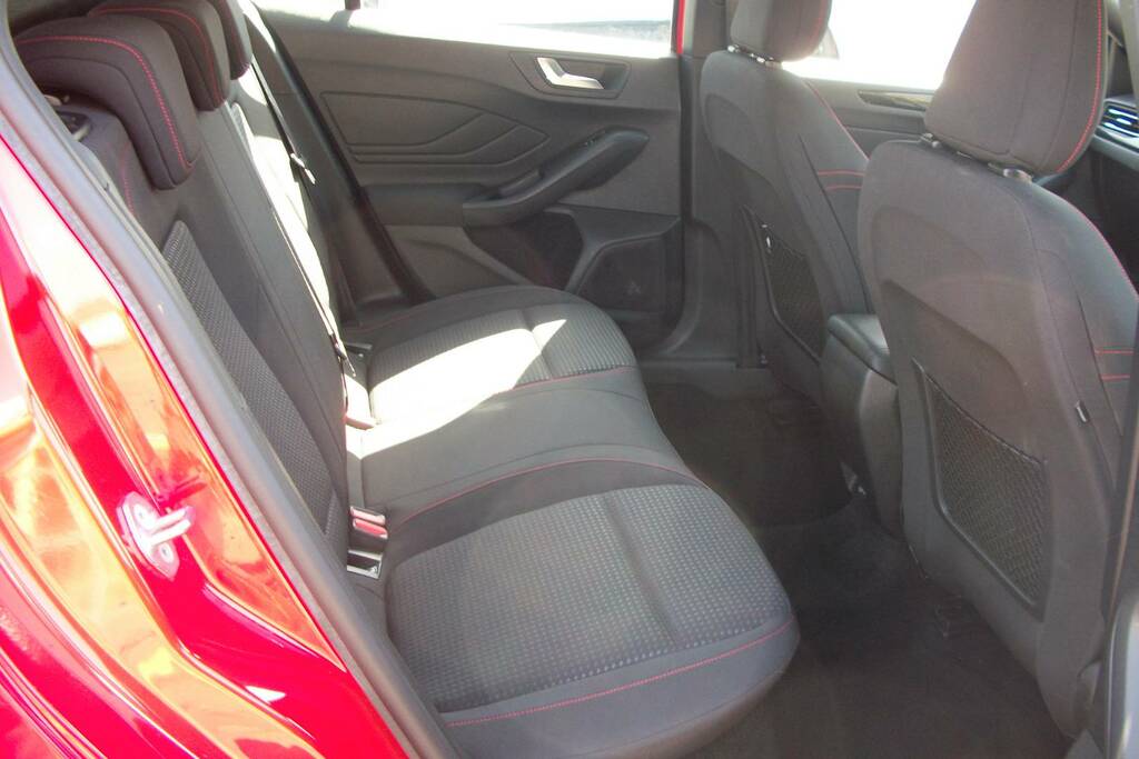 Ford Focus 1.0 Ecoboost 125 St-line Red #5