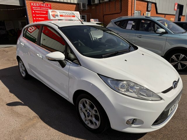 Ford Fiesta Zetec Hatchback White