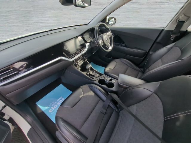 Kia Niro Gdi 2 Suv White #3