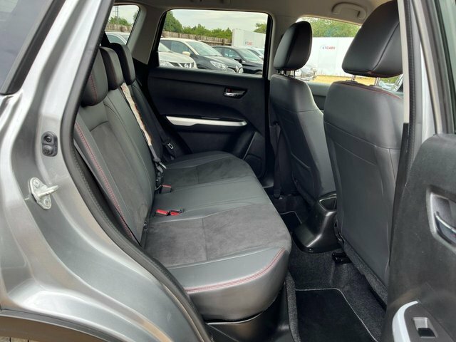 Suzuki Vitara Estate 1.0 Boosterjet Sz-t White #24