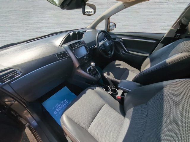 Toyota Verso D-4d Design Mpv Grey #3