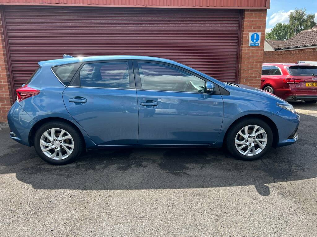Toyota Auris 1.2T Icon Blue #5