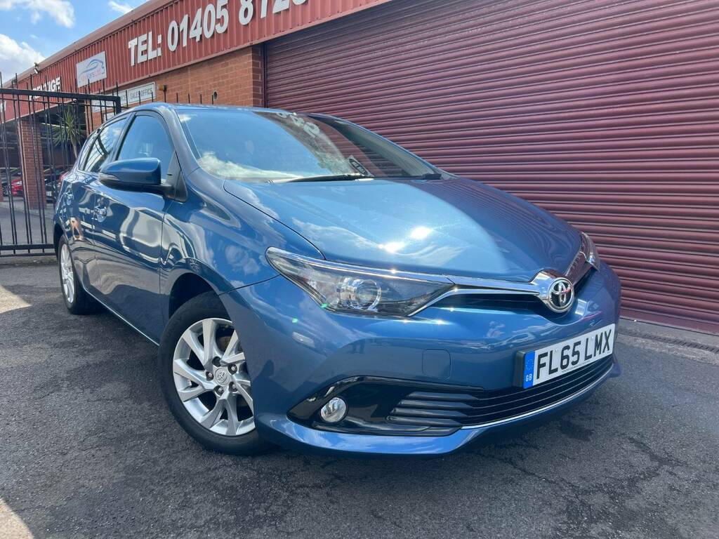 Toyota Auris 1.2T Icon Blue