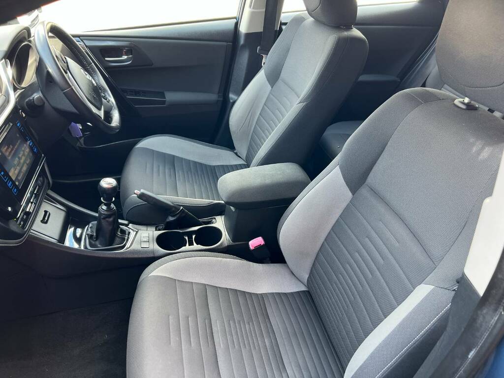Toyota Auris 1.2 Vvt-i Business Edition Hatchback Cv White #13