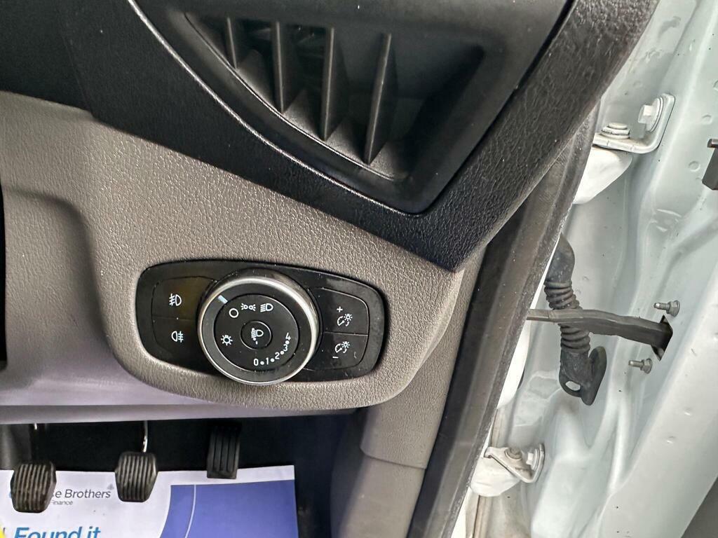 Ford Transit Connect Connect 1.5L 240 Limited Tdci 0D 119 Bhp Grey #26