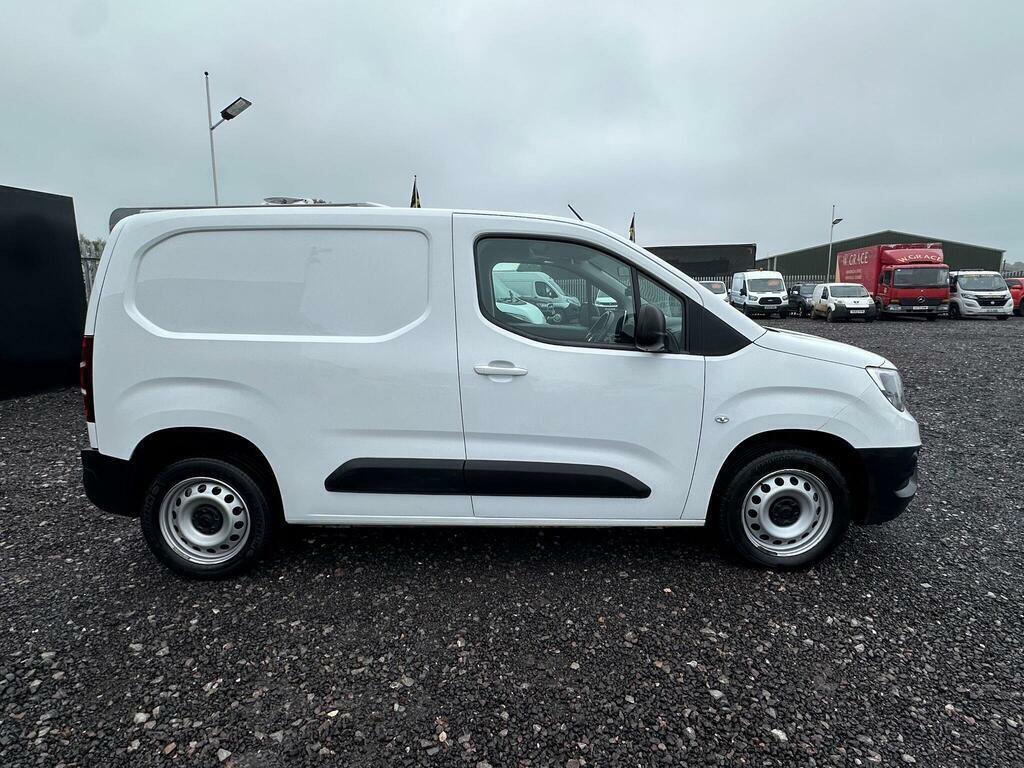 Vauxhall Combo 1.5 Turbo D Edition Mpv 6Spd Eur Blue #8