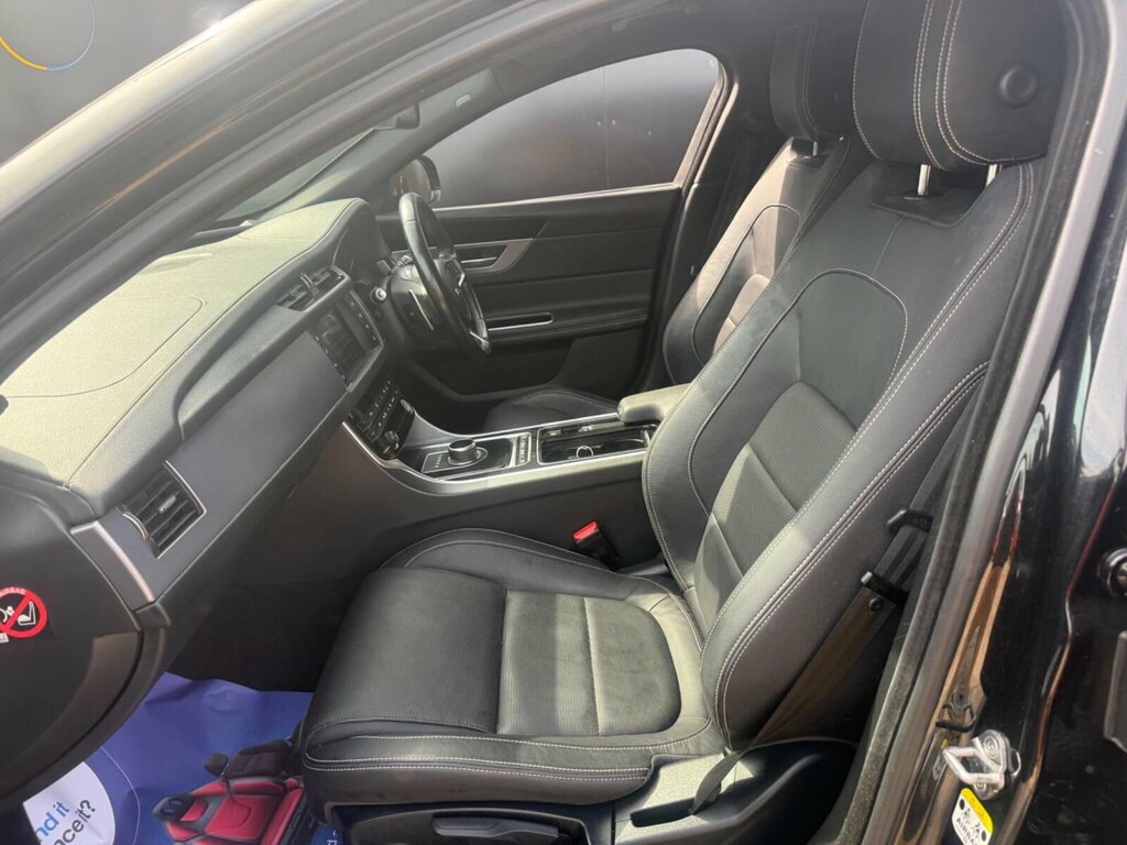 Jaguar XF Xf R-sport D Red #16