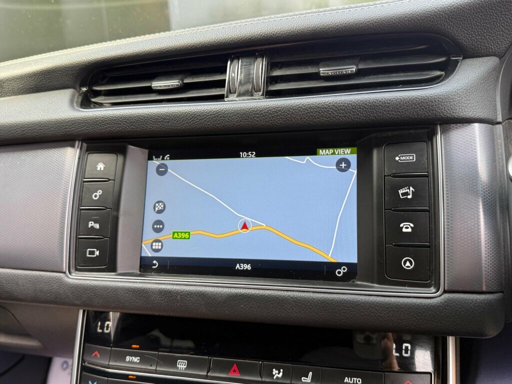 Jaguar XF Xf R-sport D Red #29