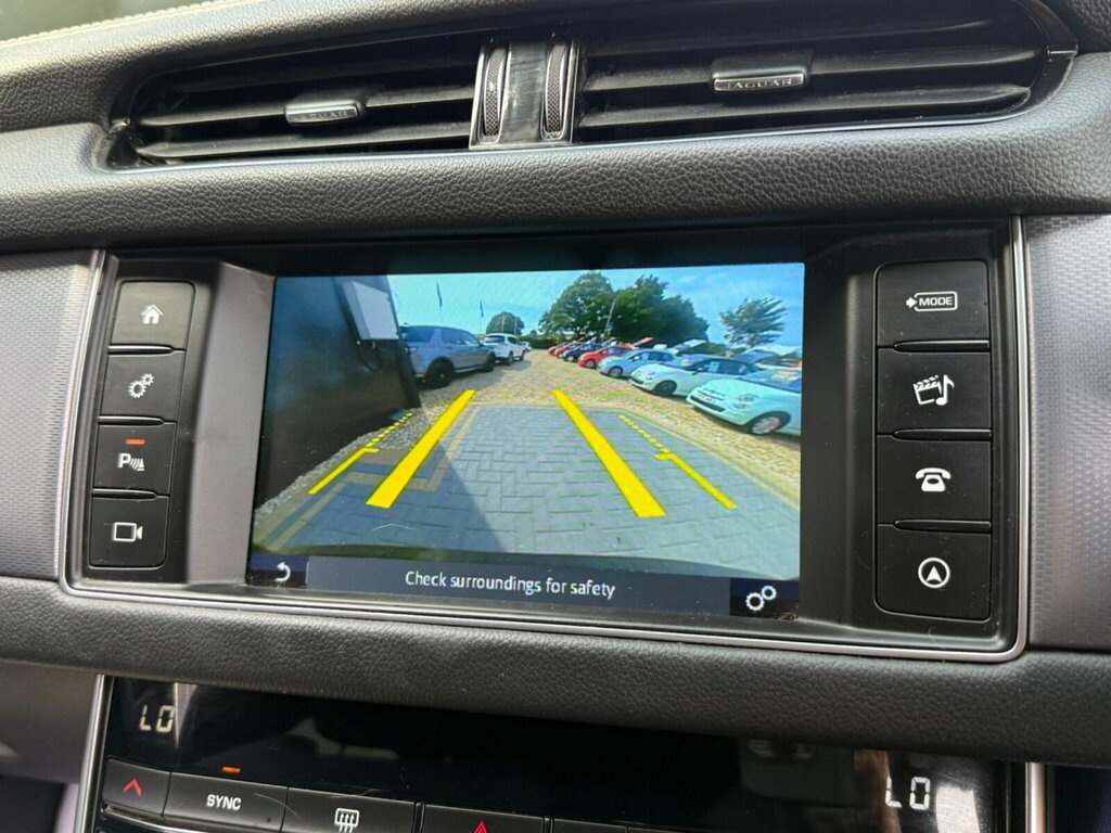 Jaguar XF Xf R-sport D Red #30