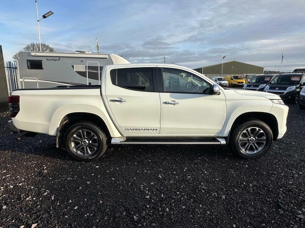 Mitsubishi L200 2.2 Di-d Dc Barbarian 4Wd Euro 6 Ss White #6