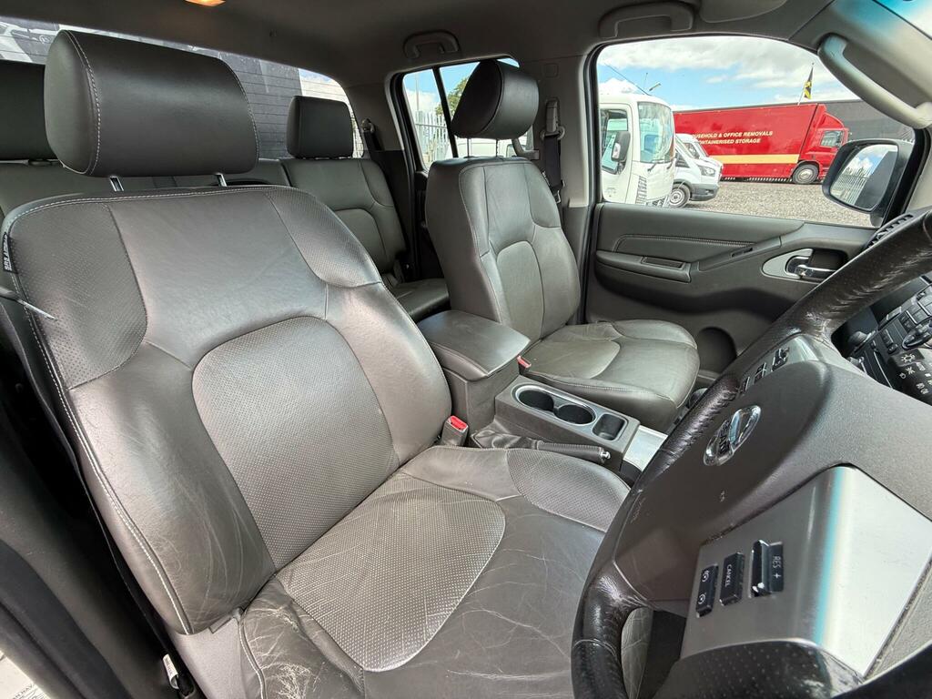 Nissan Navara King Cab Pick Up White #12