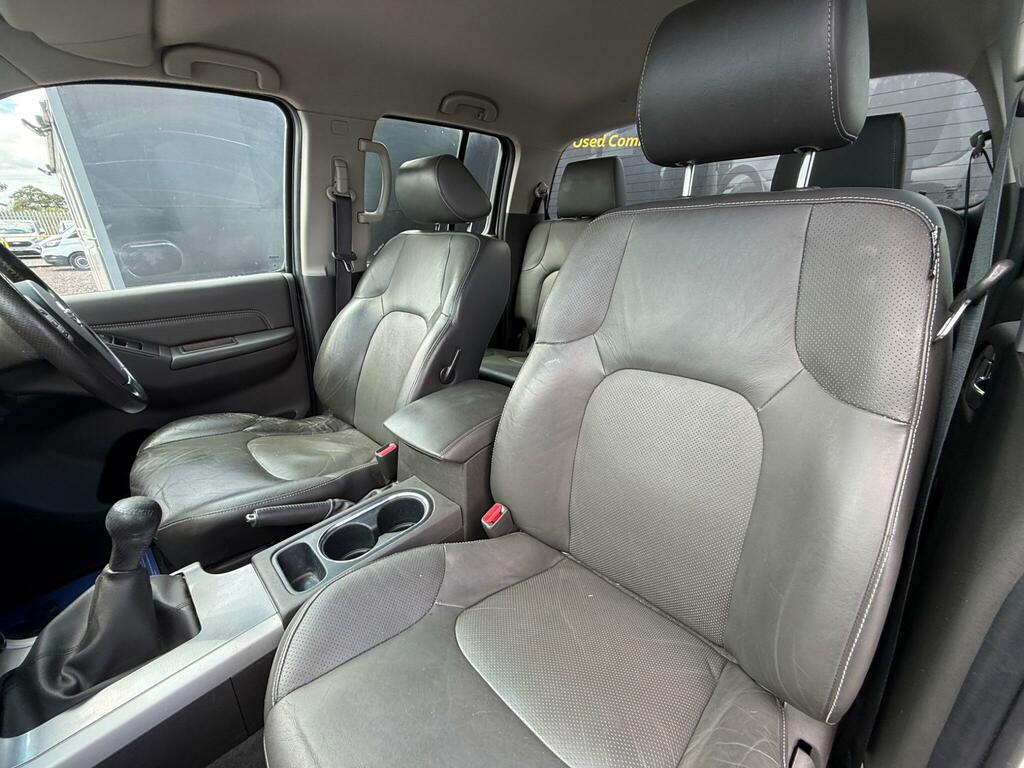 Nissan Navara King Cab Pick Up White #17