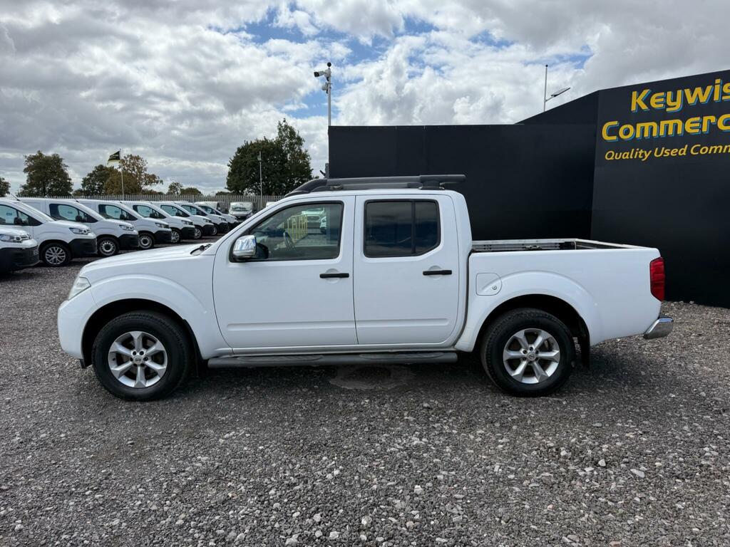 Nissan Navara 2.5 Dci Tekna 4Wd Euro 5 White #3