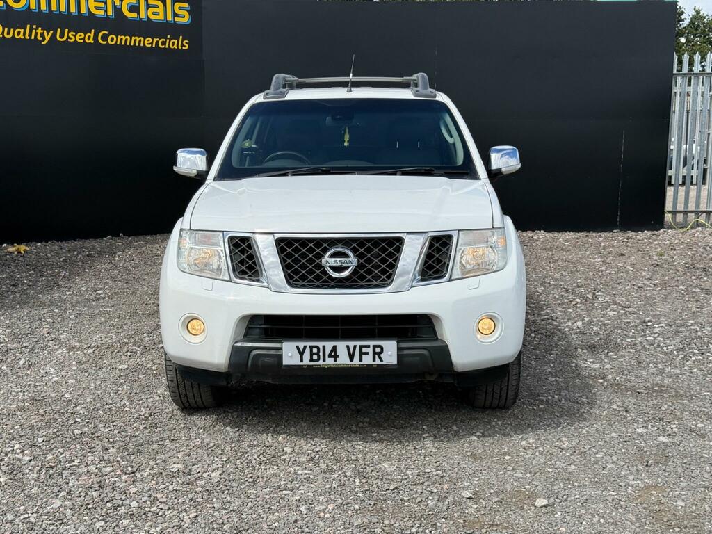 Nissan Navara King Cab Pick Up White #9