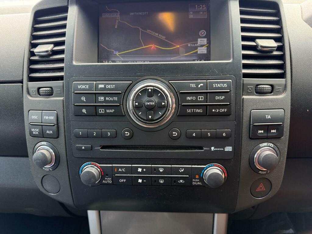 Nissan Navara King Cab Pick Up White #22